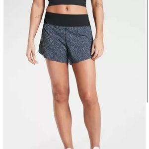 Athleta Printed Run With It 3” Short sz L Large Black Static Distance Train
